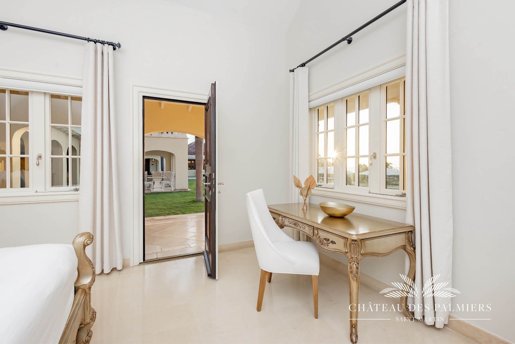 Le Chateau des Palmiers villa photo.